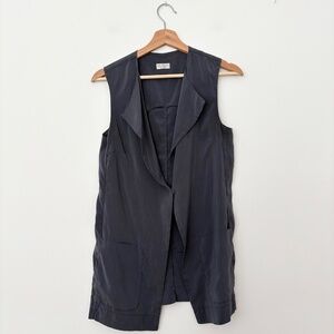 Brunello cucinelli sleeveless silk vest